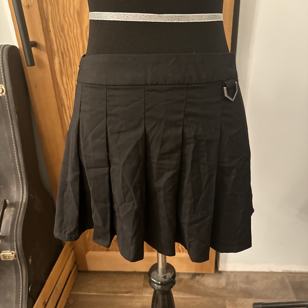 Forever 21 Black Mini Skirt with Pleats